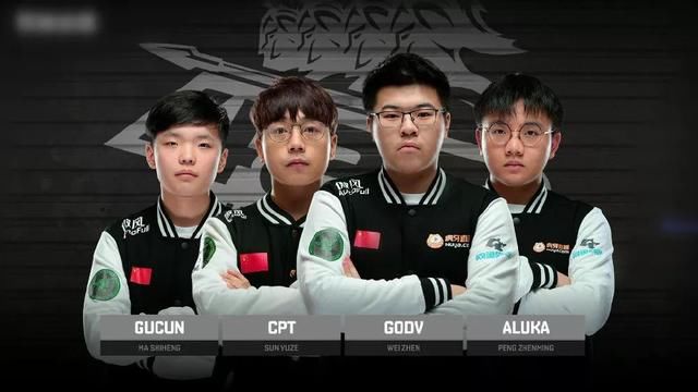 他的表现被 他的表现被